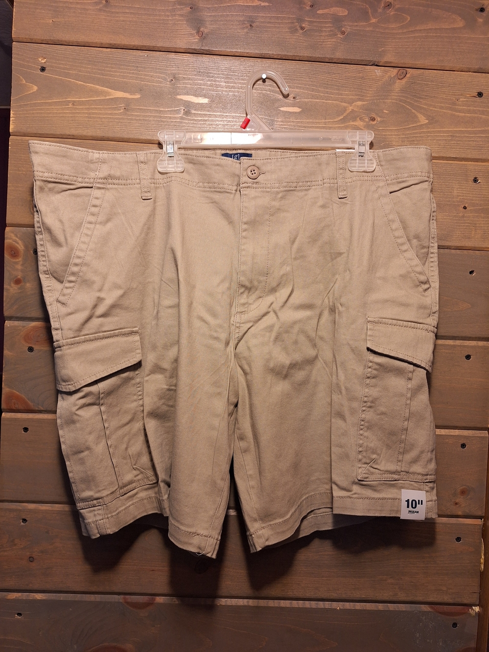 Classic Men’s Cargo Shorts in Khaki